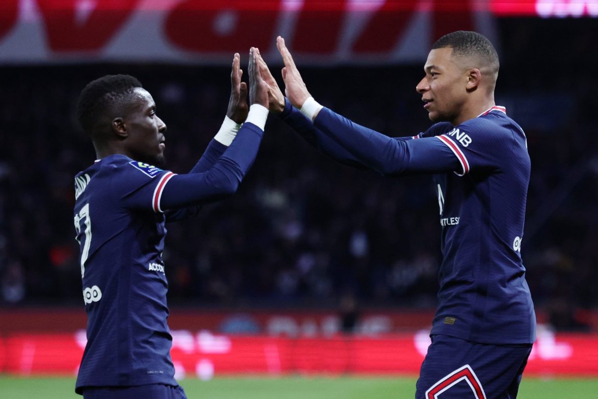 Everton still pursuing midfield ‘machine’