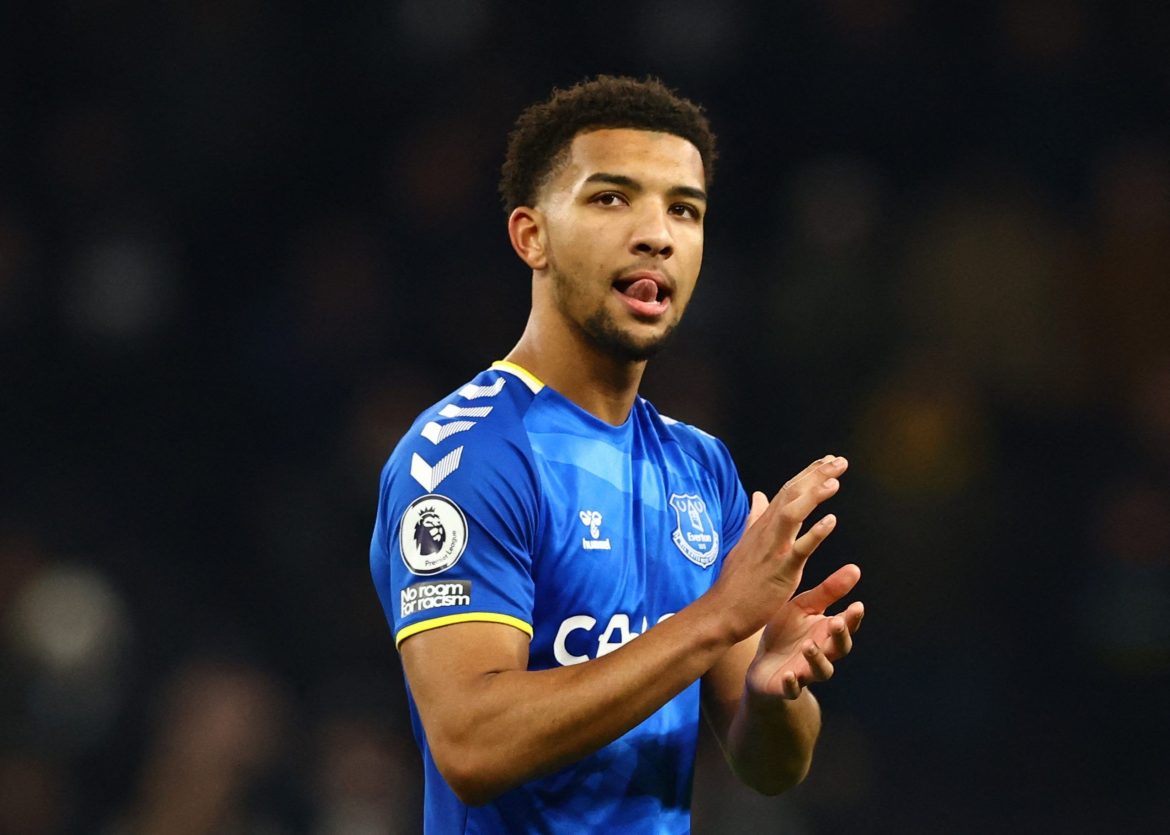Everton’s Holgate disappointed vs Palace